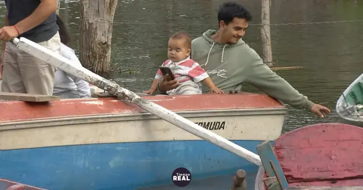 Más de 1 000 evacuados pierden servicios en Barranqueras Chaco